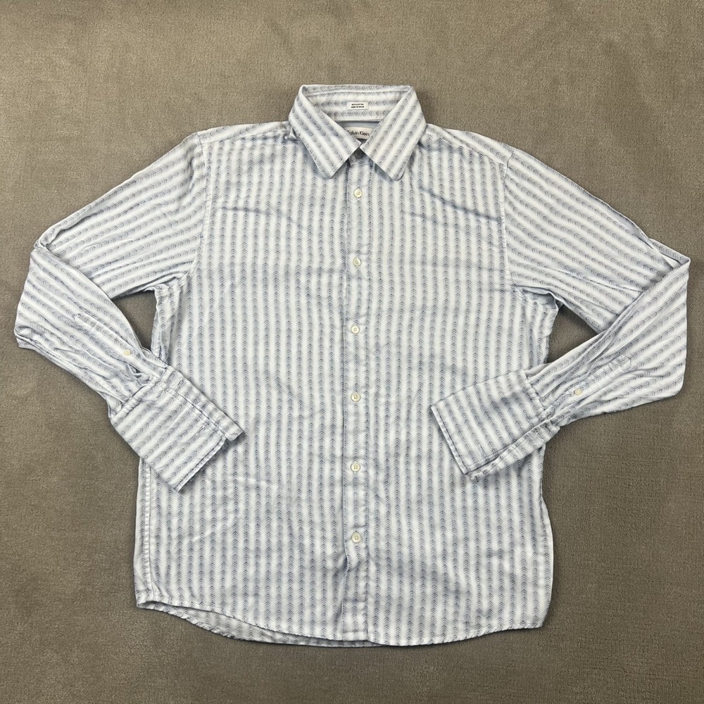 Calvin Klein Shirt Mens Medium Blue White Chevron Stripe 100% Cotton Button Up